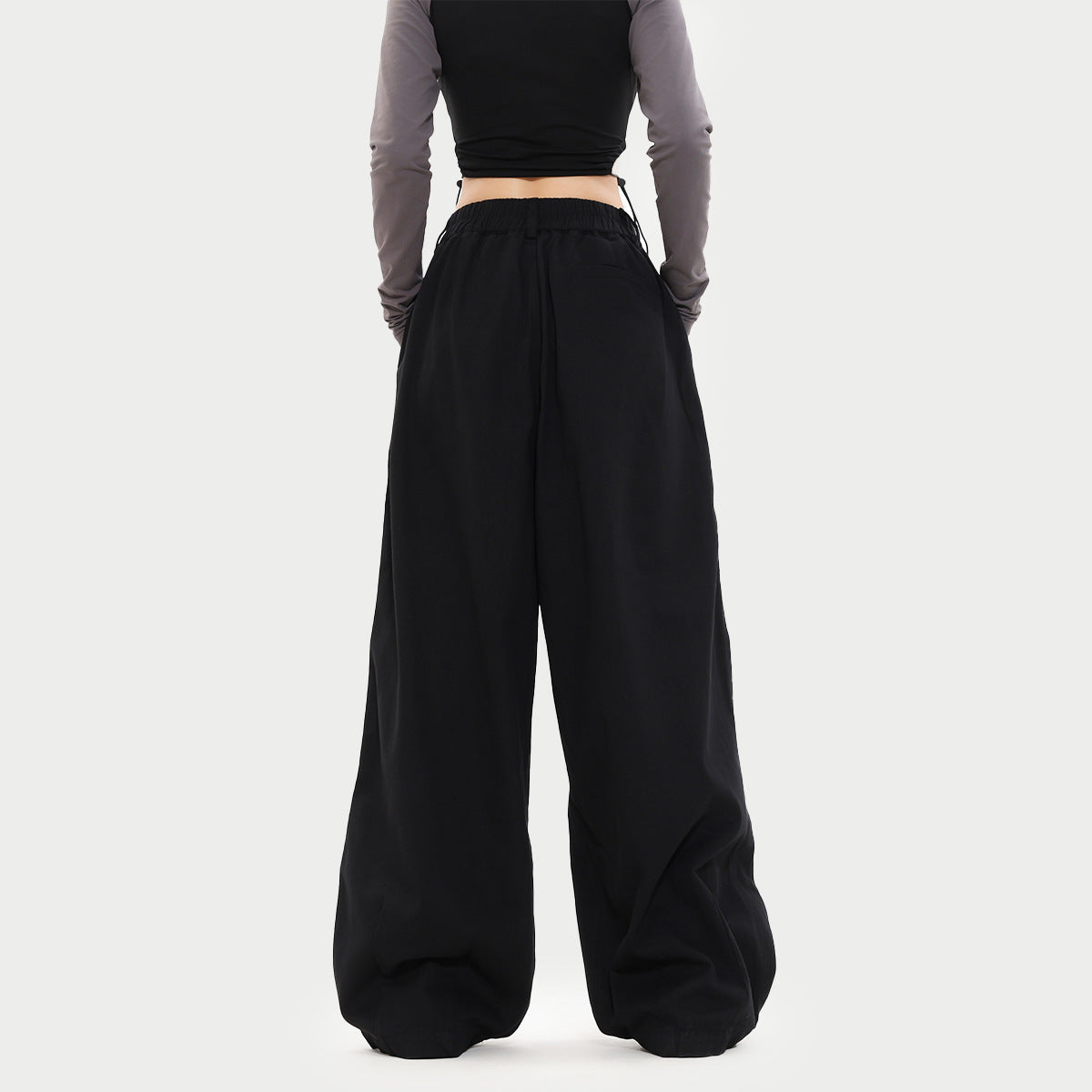 loose wide-leg pants