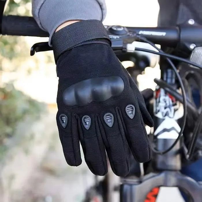 Tactical gloves with hard knuckle protection in black and green