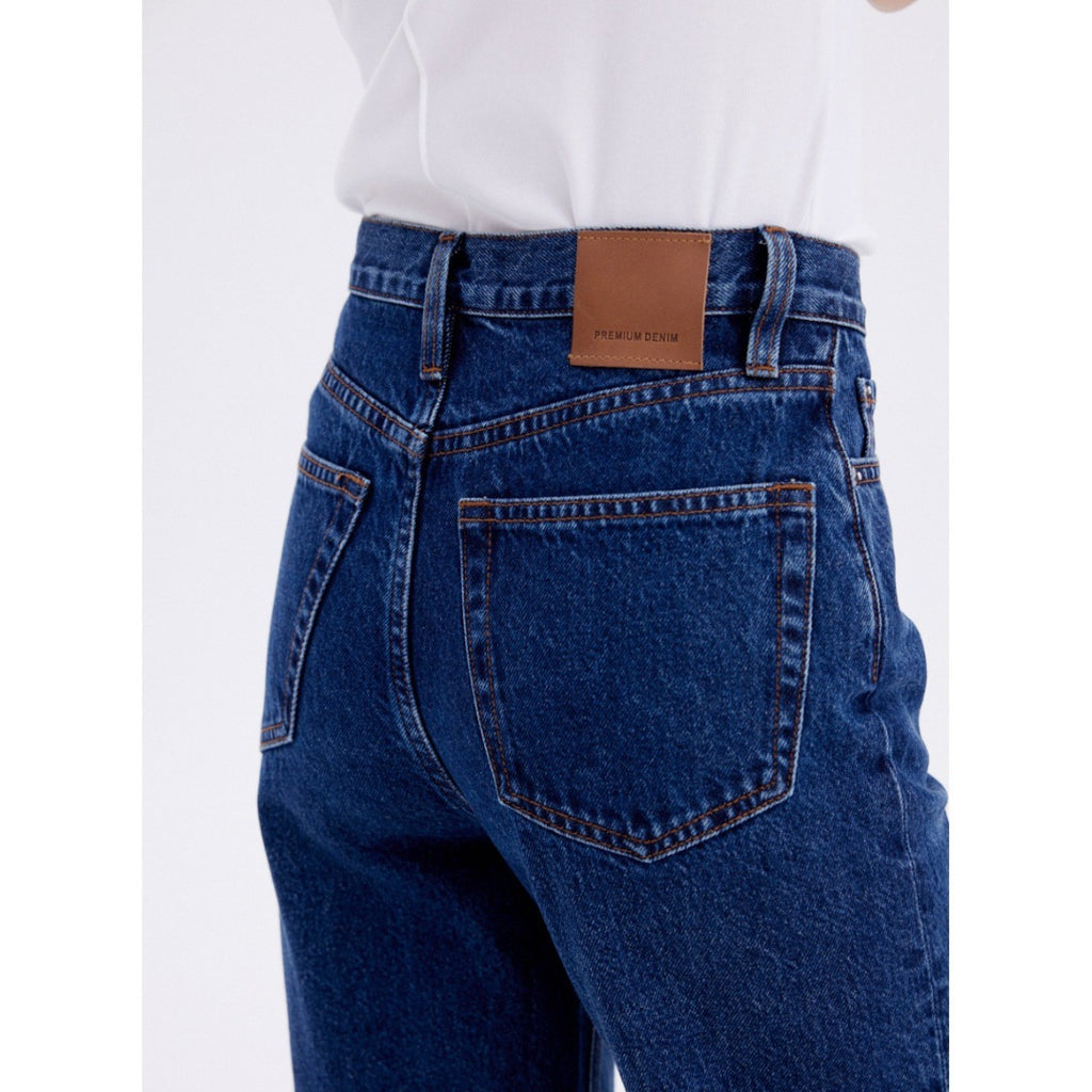 f216e23922ec49f712d8978413a7f1b7
