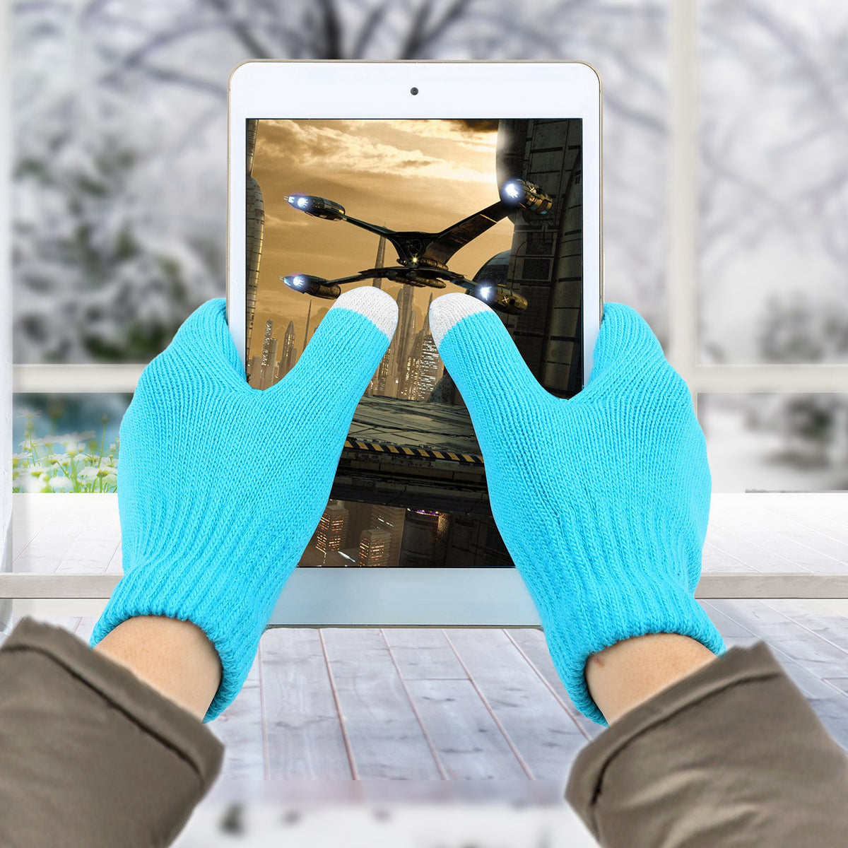 Touchscreen knit winter gloves in blue, pink and grey