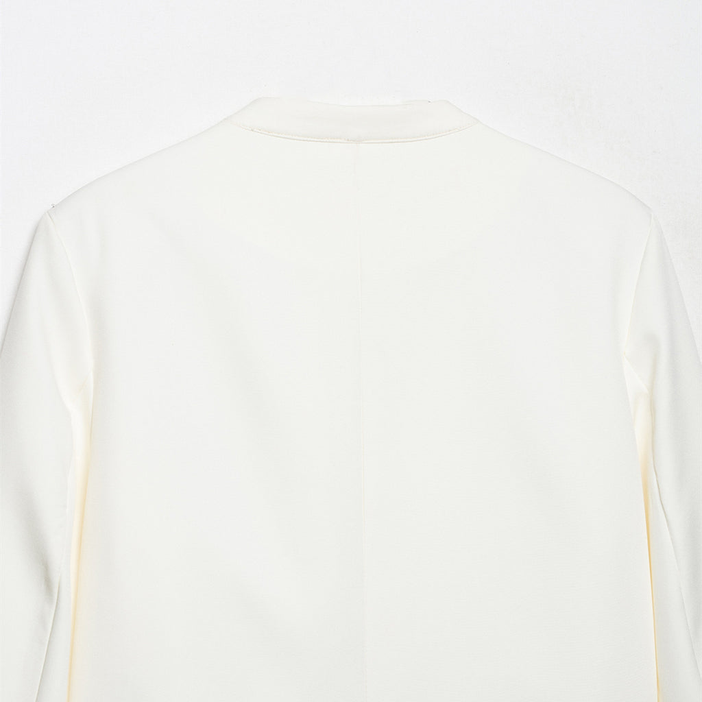 Stand up collar with shoulder pads long sleeved short jacket
