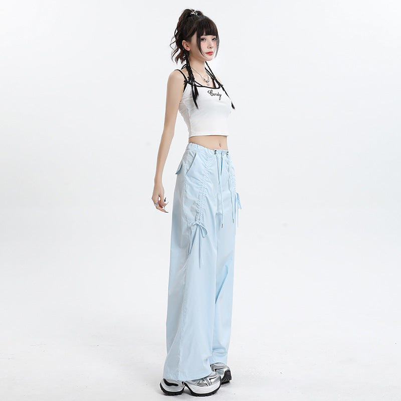 Wide-leg cargo pants in rose red