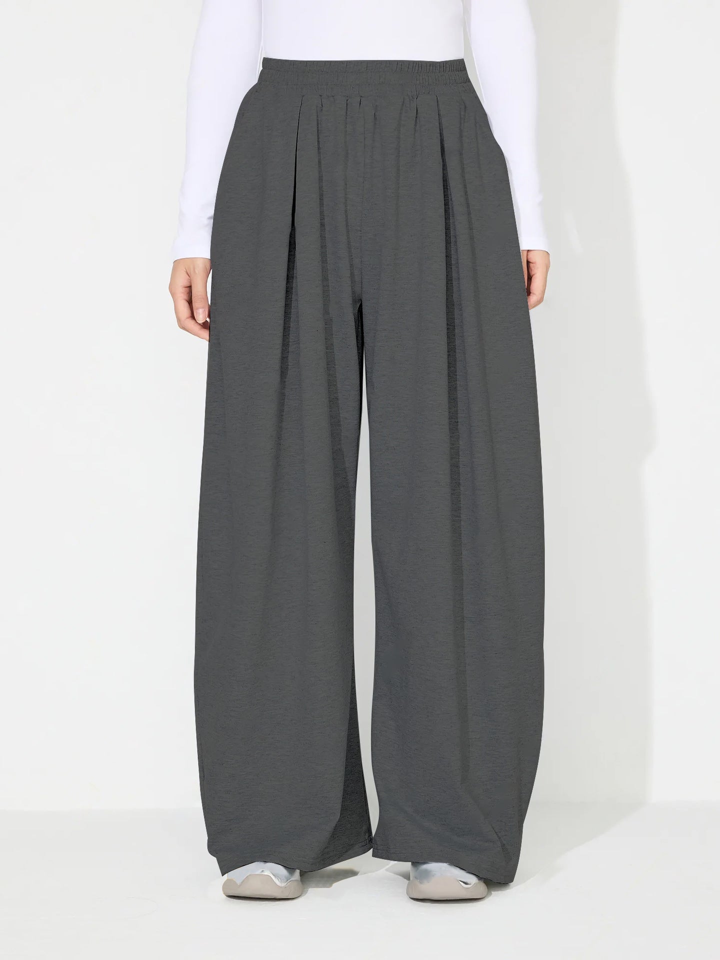 loose wide-leg pants