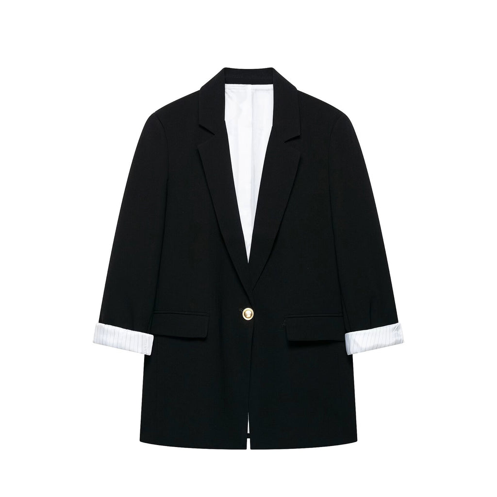 Elegant and casual loose fitting small suit jacket