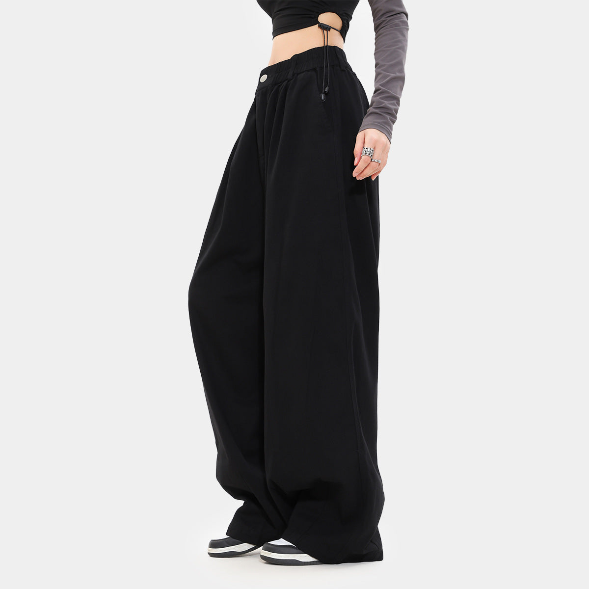 loose wide-leg pants