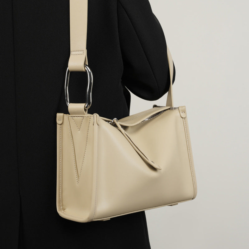 Women's leather crossbody shoulder bag