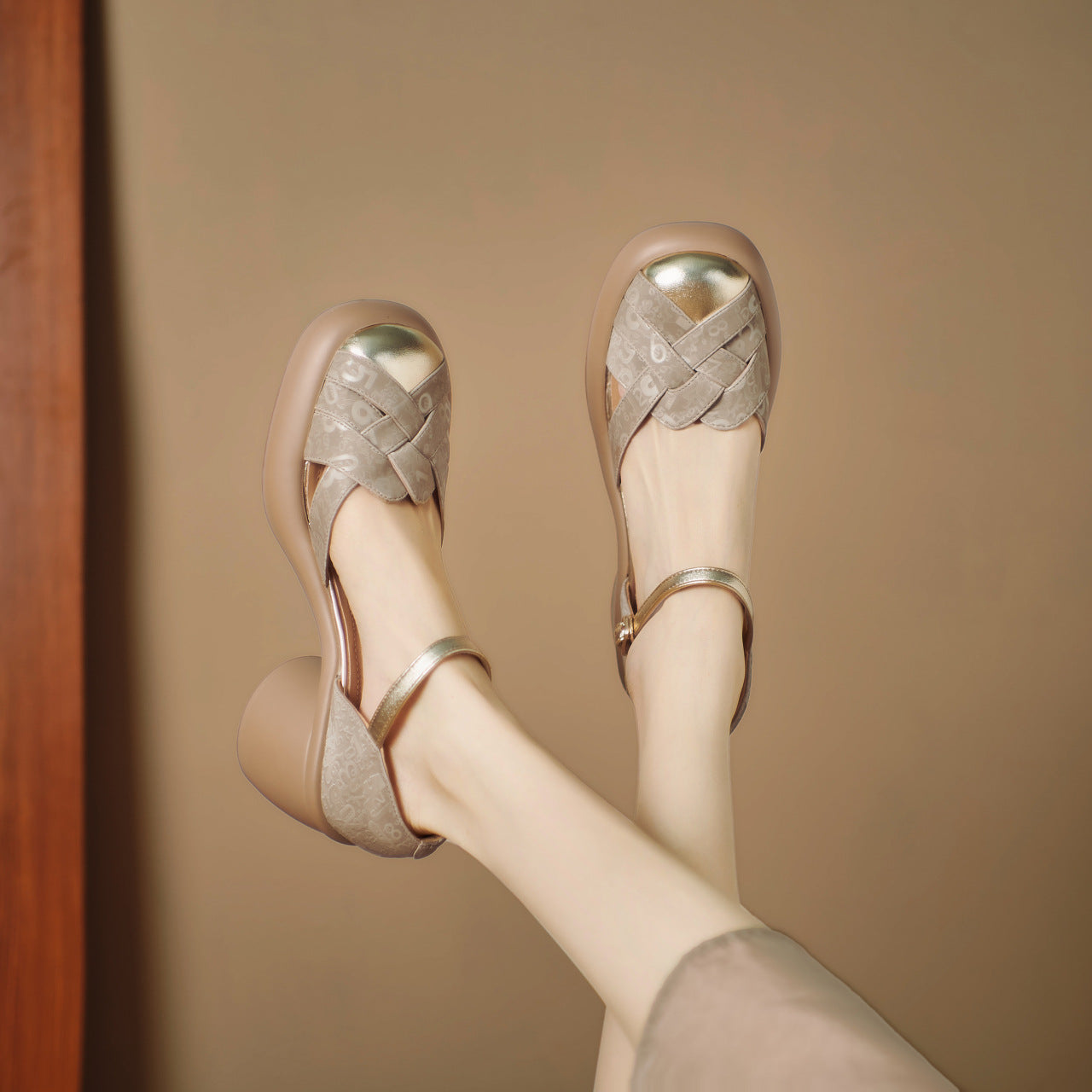 cec8bfbd92a980f42439e4e23ad0d81b